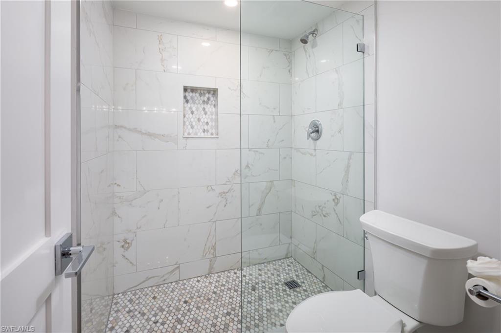 10475 Gulf Shore Dr 115 Property Photo 18