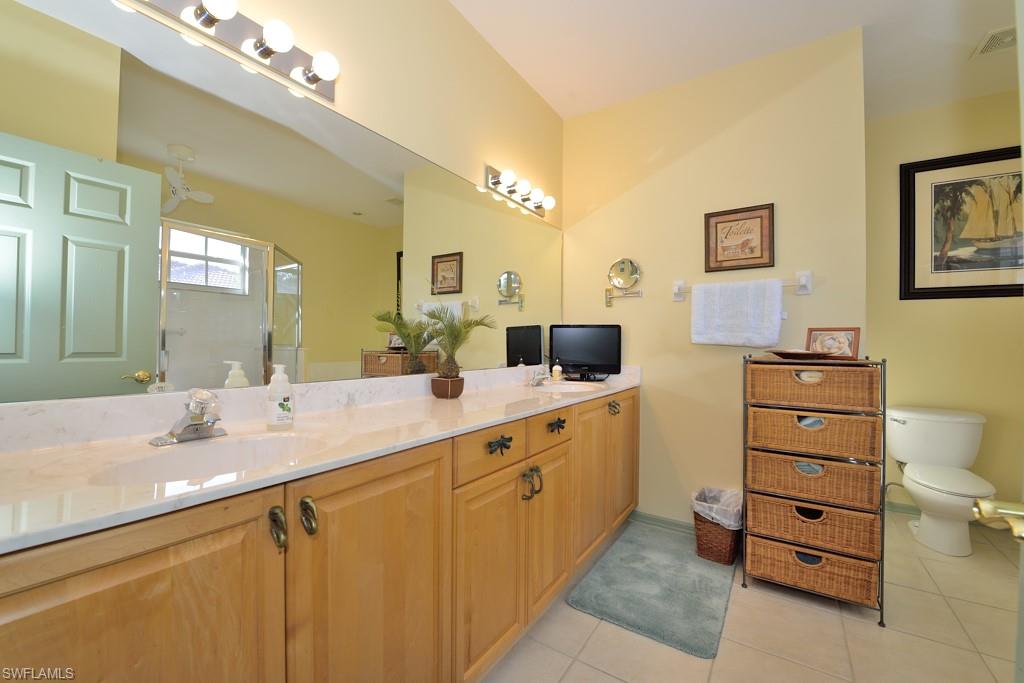 8125 Celeste Dr 5216 Property Photo 8