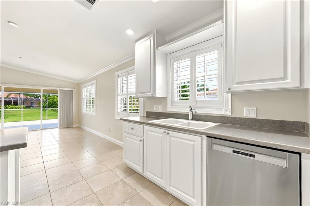 7704 Rozzini Ln Property Photo 16
