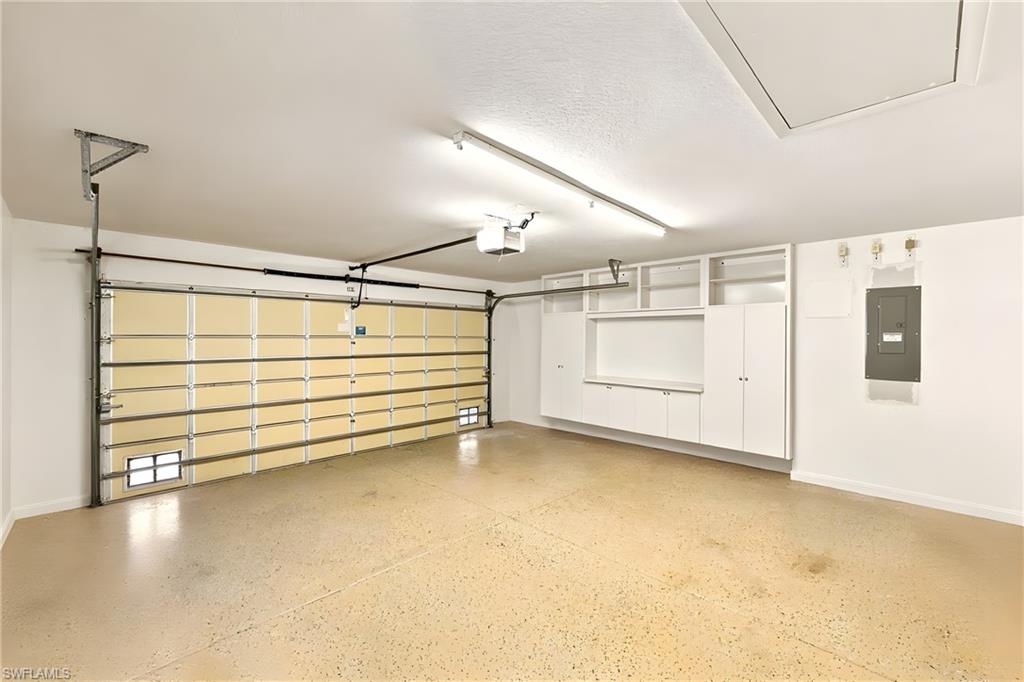7704 Rozzini Ln Property Photo 28