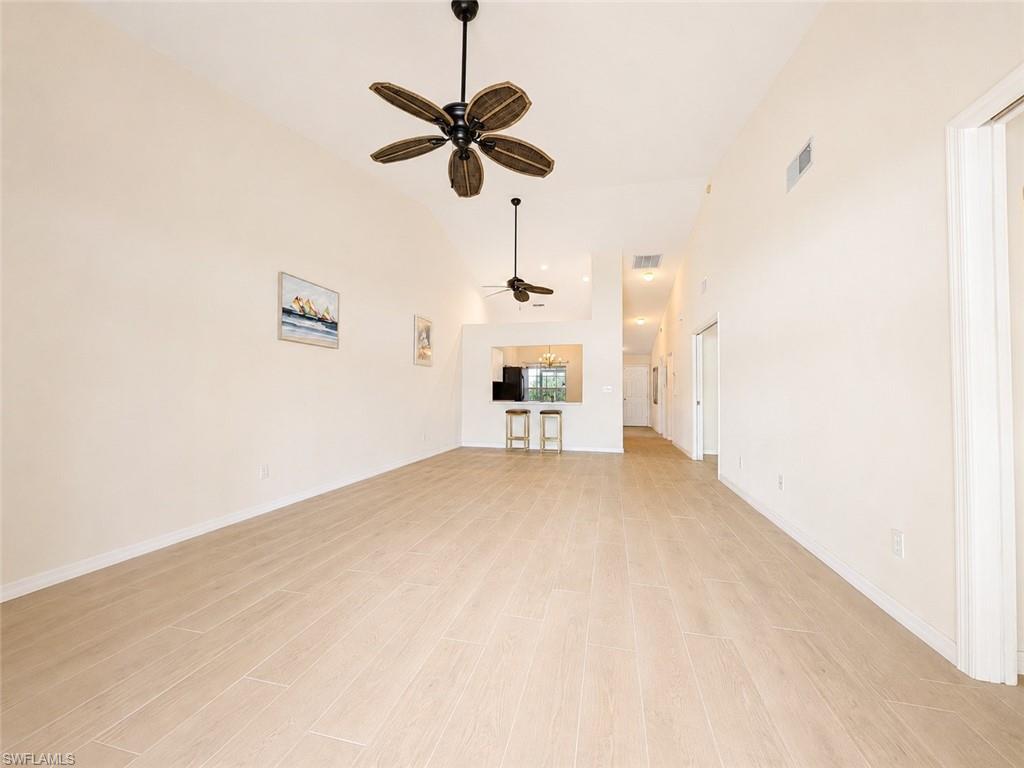 2888 Crown Pointe Blvd Property Photo 2