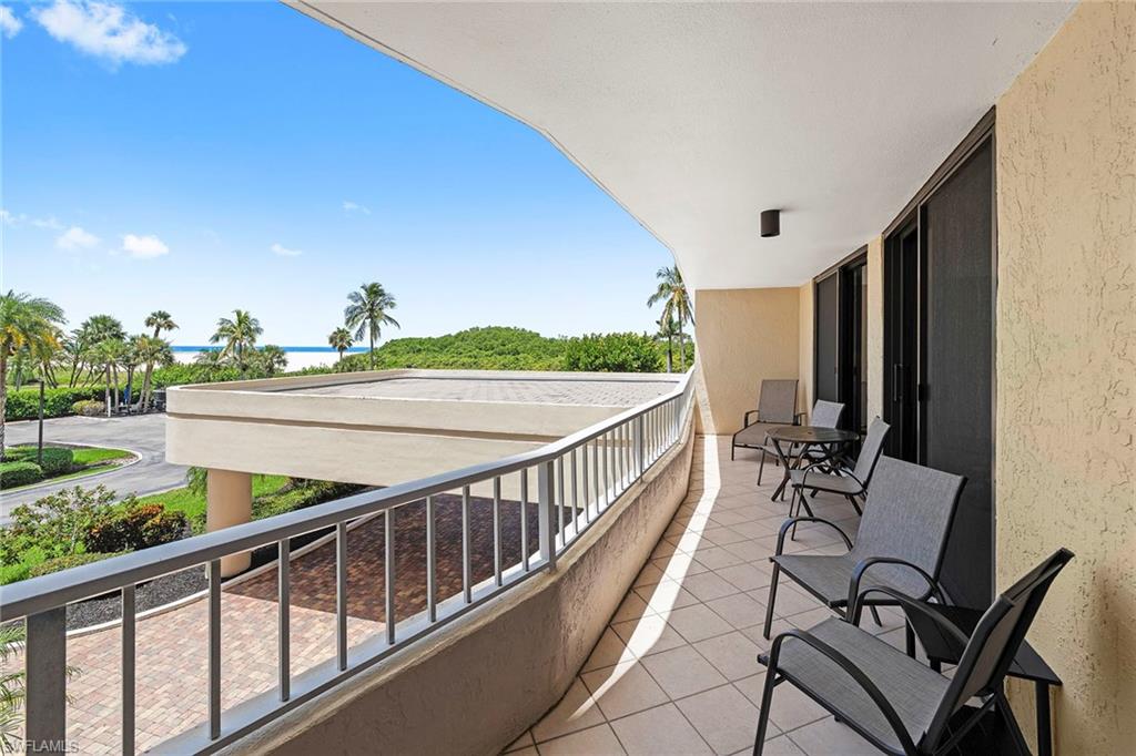 380 Seaview Ct 207 Property Photo 27