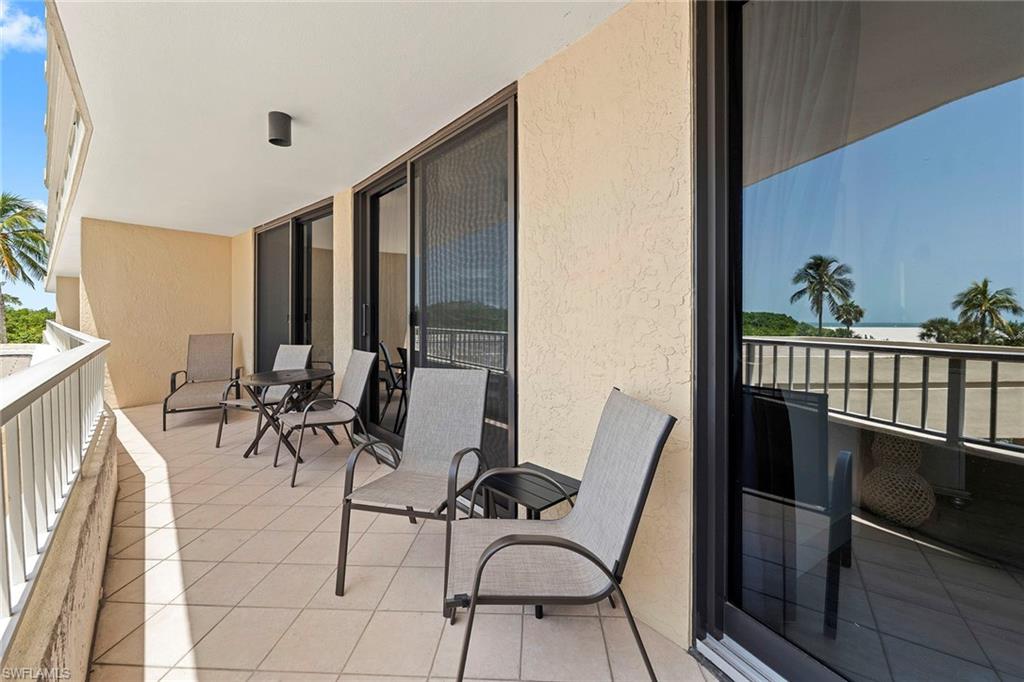 380 Seaview Ct 207 Property Photo 28