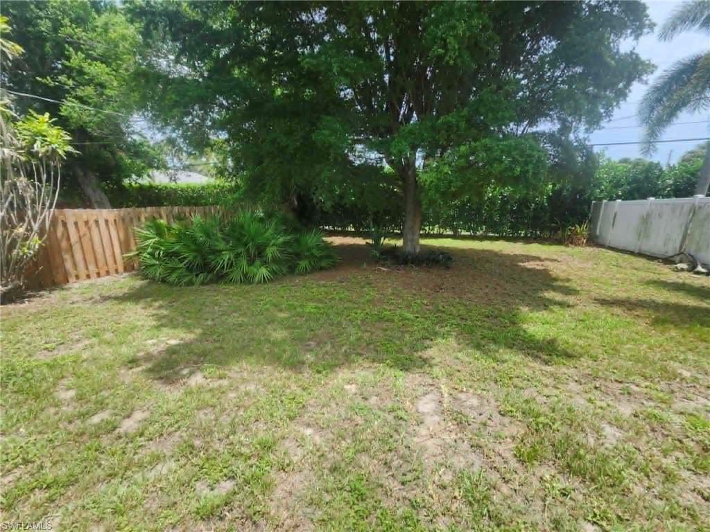 804 92nd Ave N Property Photo 12
