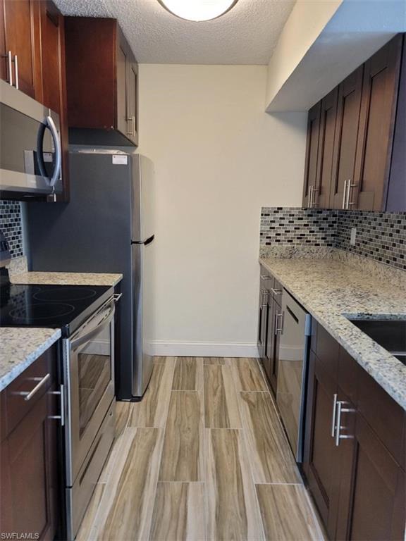 190 Santa Clara Dr 190-4 Property Photo 1