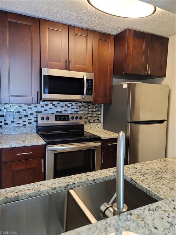 190 Santa Clara Dr 190-4 Property Photo 25