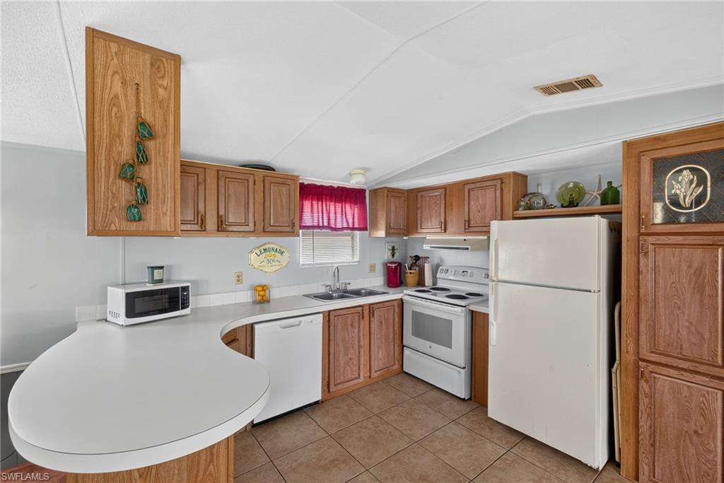 10451 Wales Loop Property Photo 6