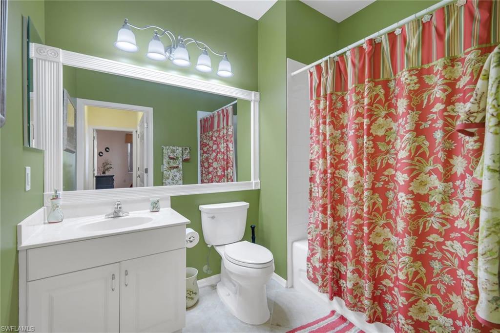 4864 Hampshire Ct 203 Property Photo 22