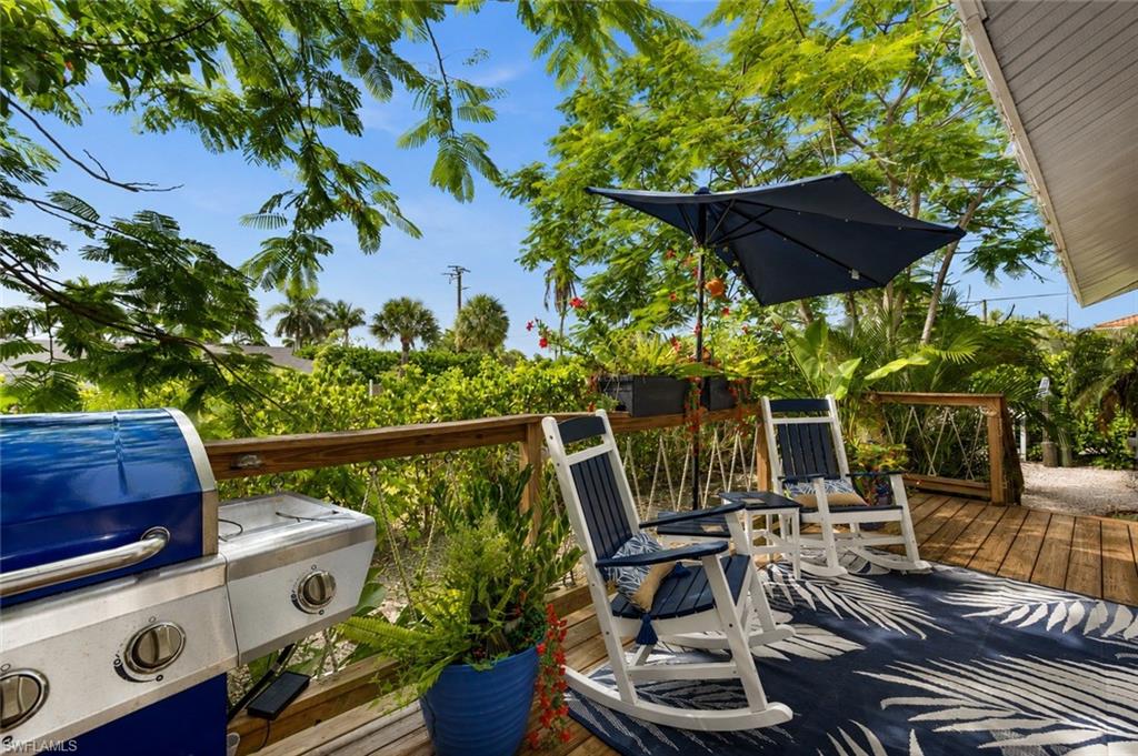 105 Hilo St Property Photo 4