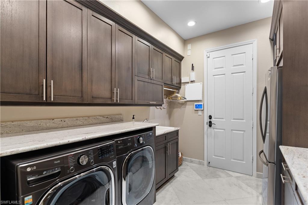 3999 Bering Ct Property Photo 21