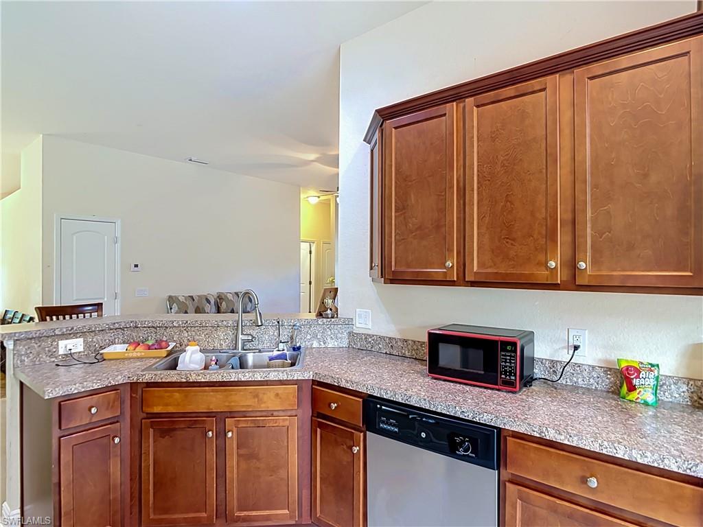 2508 41st St W Property Photo 17