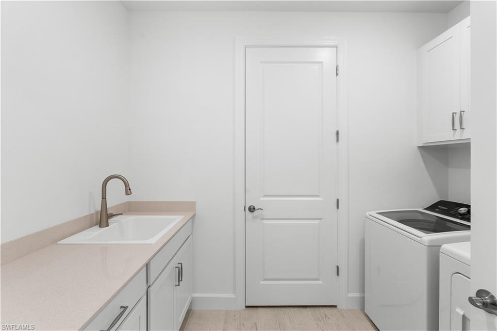 2104 Freemont Way Property Photo 17
