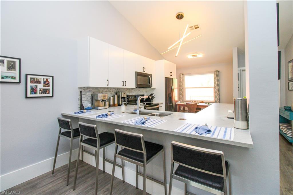 225 Robin Hood Cir 203 Property Photo 14