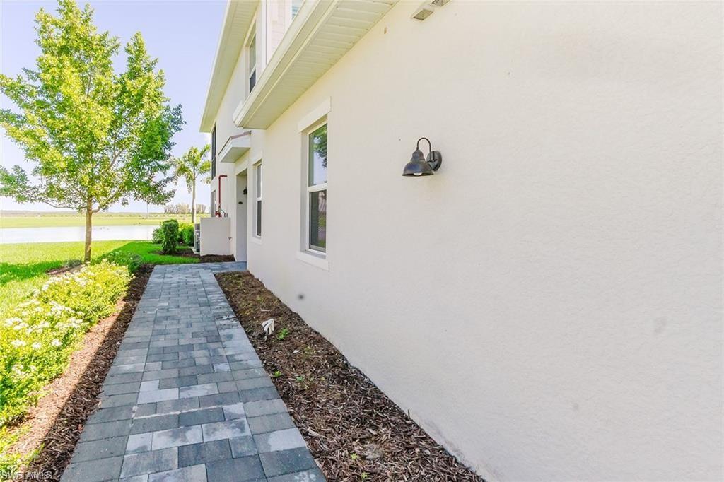 5746 Oakmont Ct 8311 Property Photo 2