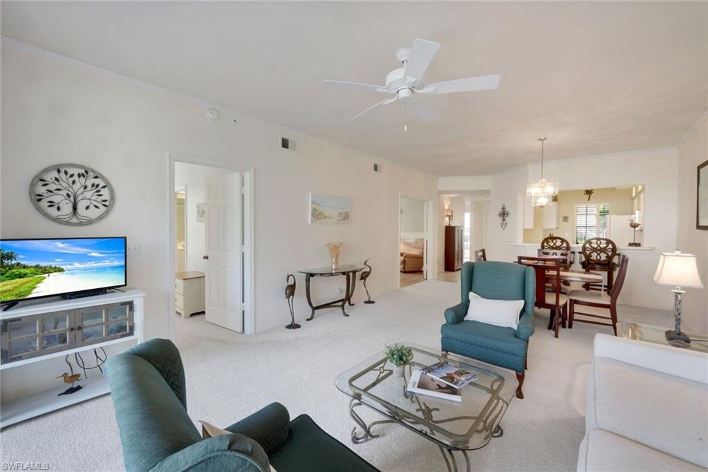 4110 Sawgrass Point Dr 104 Property Photo 1