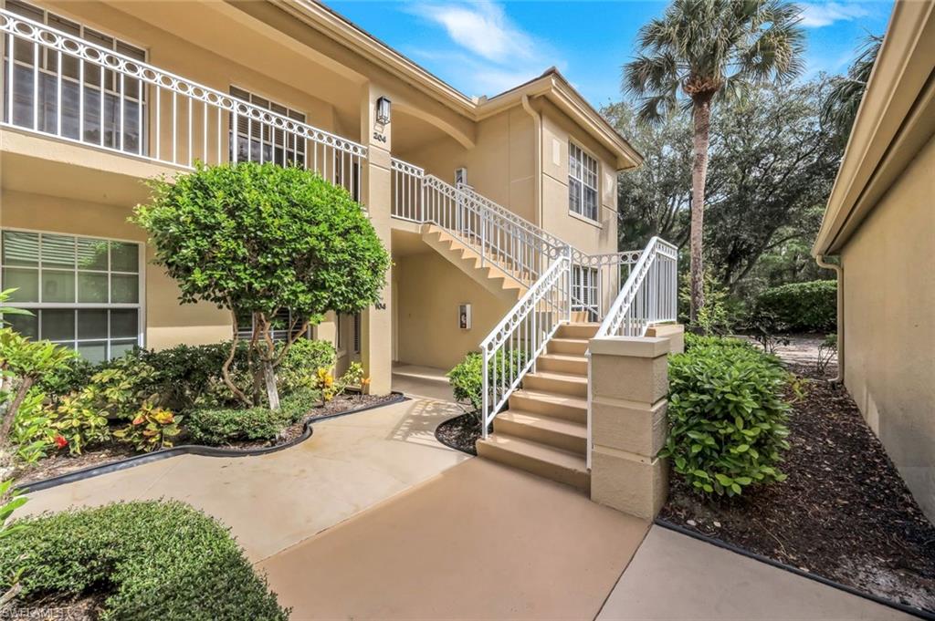 4110 Sawgrass Point Dr 104 Property Photo 2