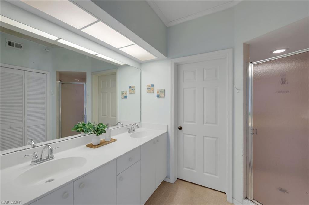 4110 Sawgrass Point Dr 104 Property Photo 18