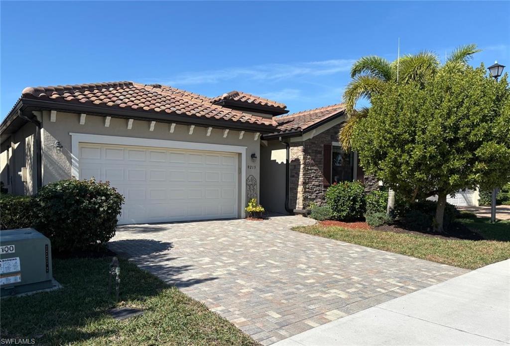 9215 Shadow Oak LN Property Photo 1