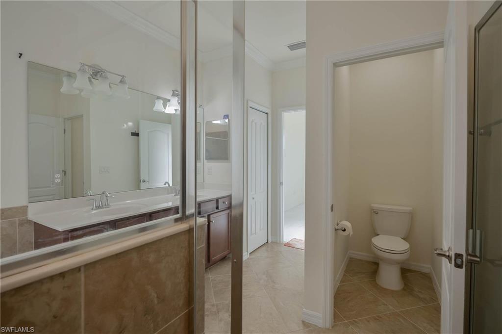 9215 Shadow Oak Ln Property Photo 12
