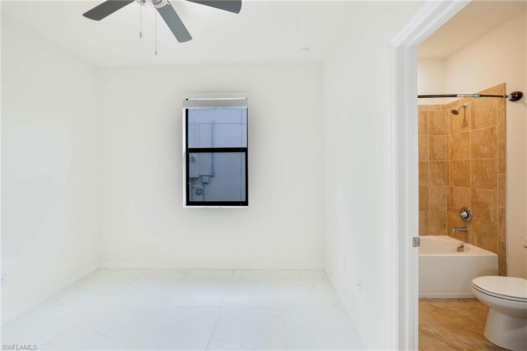 9215 Shadow Oak Ln Property Photo 21