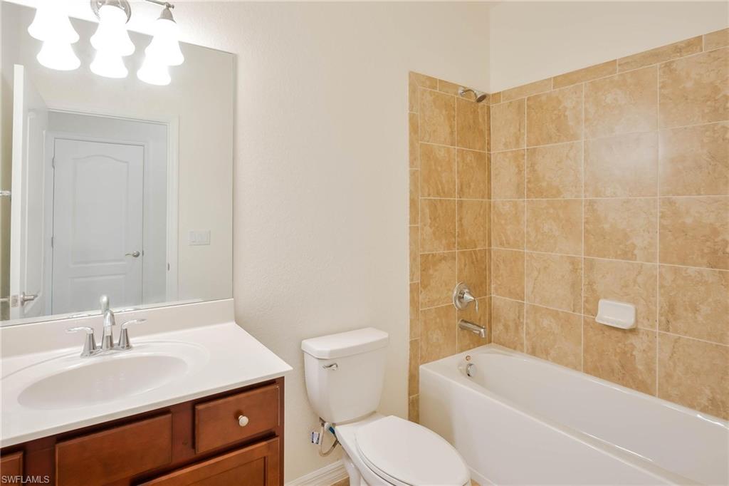 9215 Shadow Oak Ln Property Photo 22