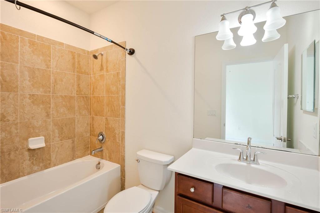 9215 Shadow Oak Ln Property Photo 23