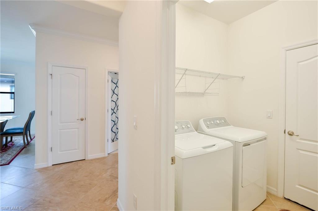 9215 Shadow Oak Ln Property Photo 24