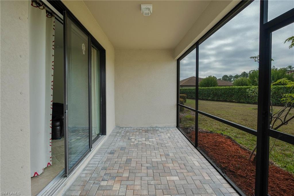 9215 Shadow Oak Ln Property Photo 25