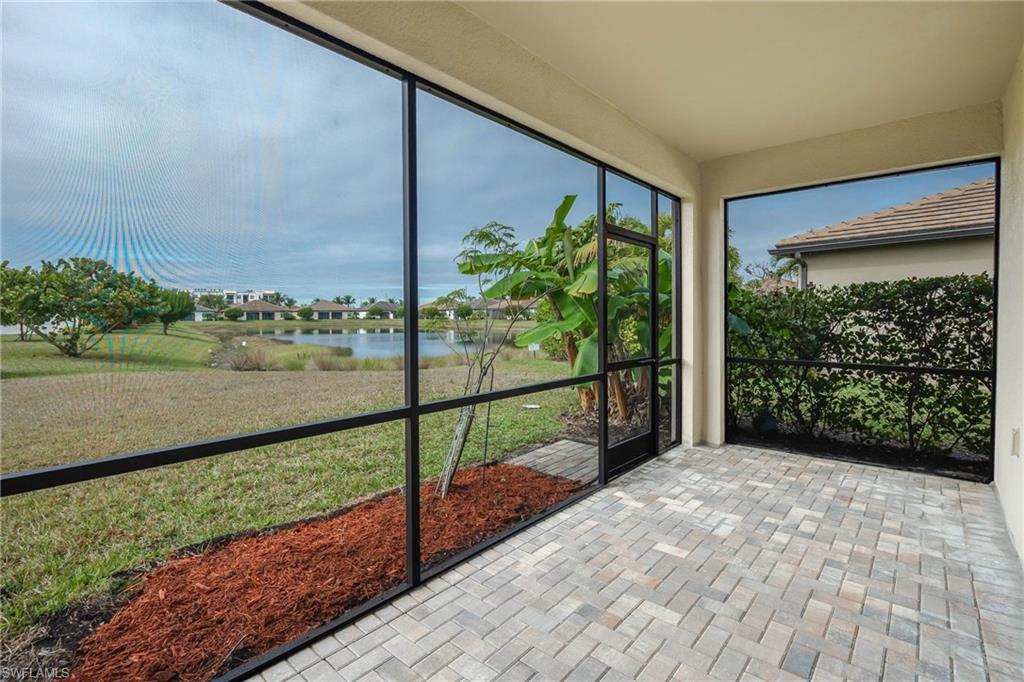 9215 Shadow Oak Ln Property Photo 26