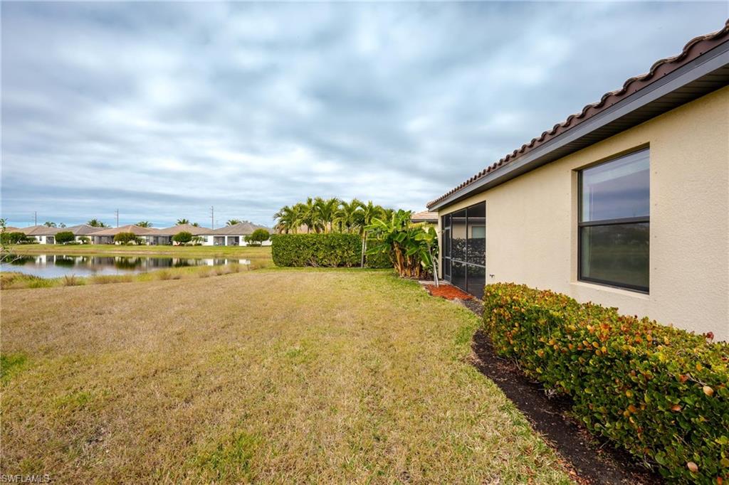 9215 Shadow Oak Ln Property Photo 27