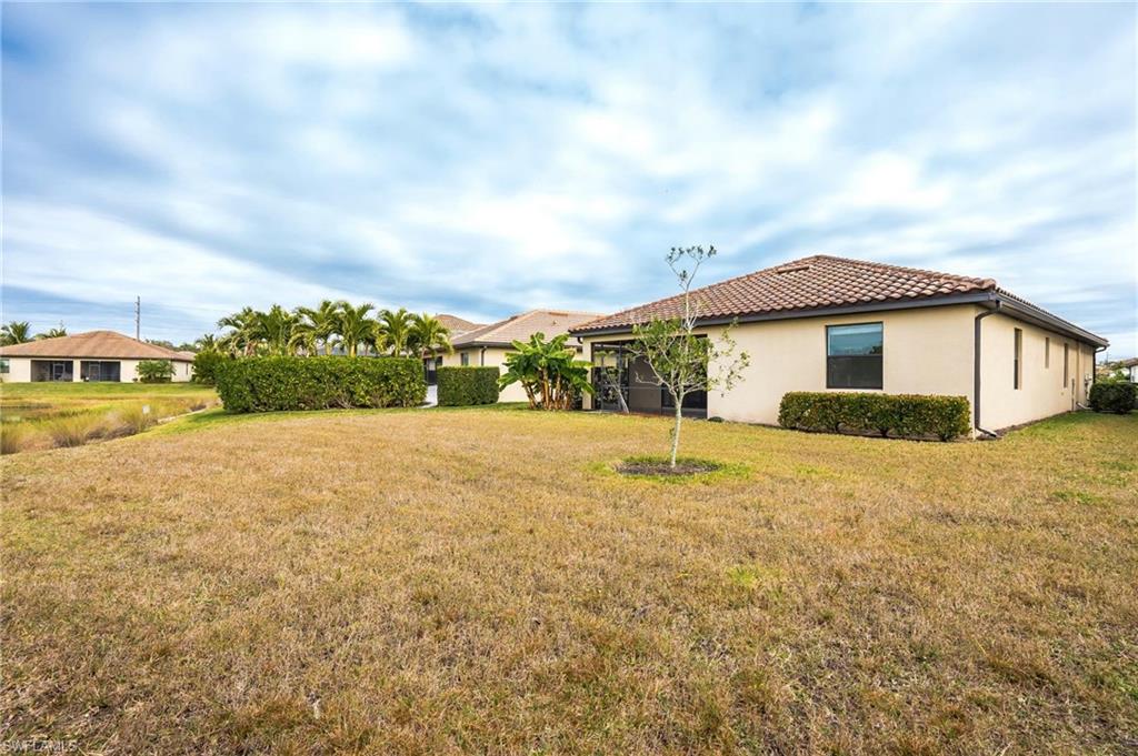 9215 Shadow Oak Ln Property Photo 28