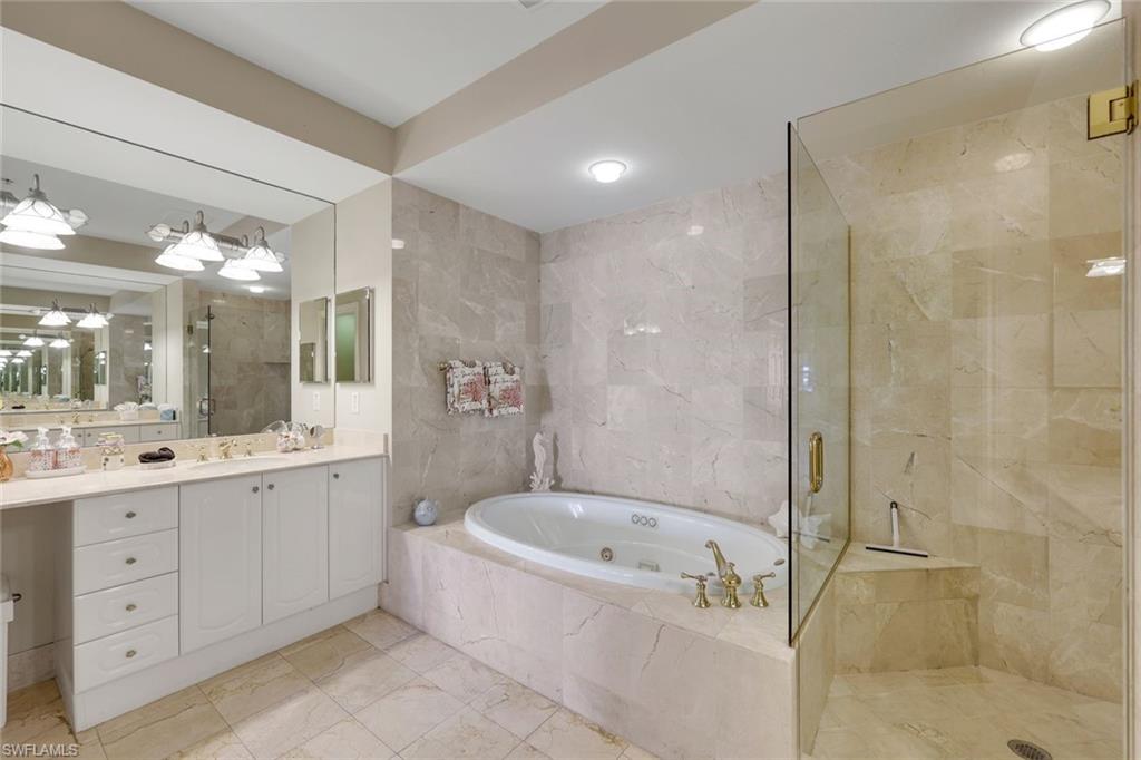 760 Collier Blvd 3-206 Property Photo 8
