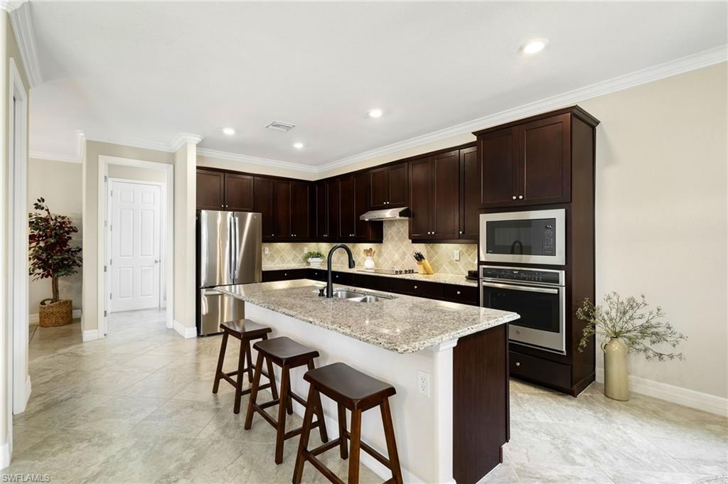 19012 Elston Way Property Photo 4