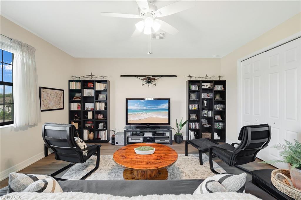 19012 Elston Way Property Photo 28