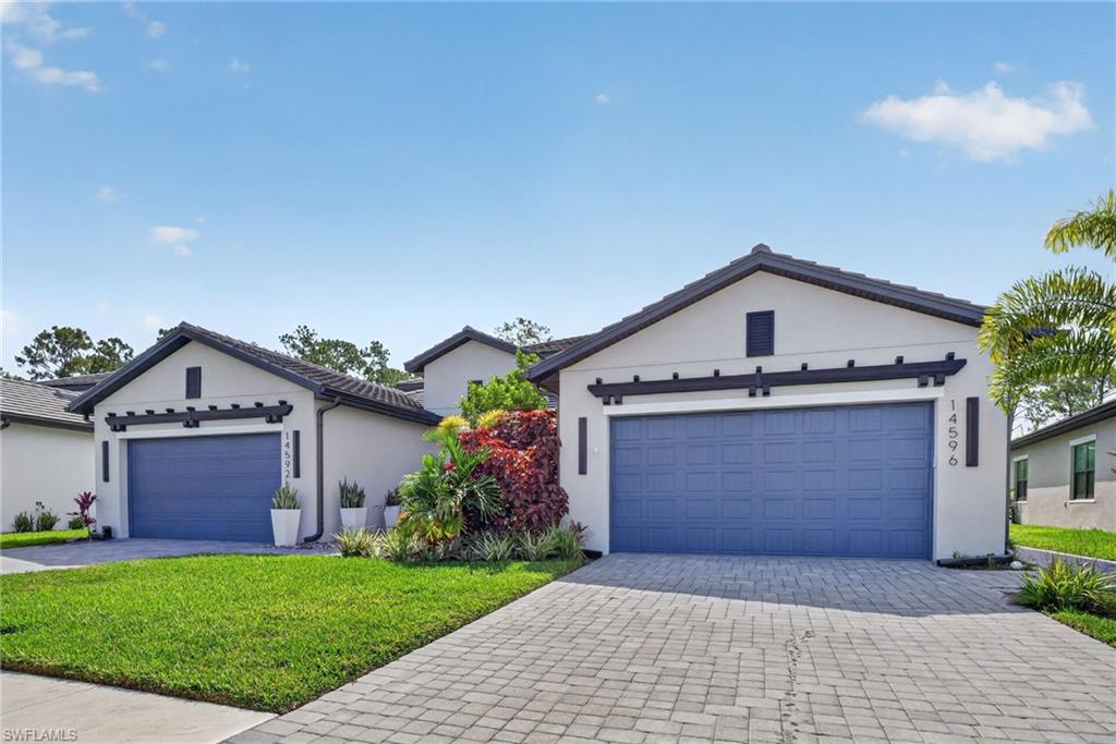 14596 Kingfisher Loop Property Photo 2