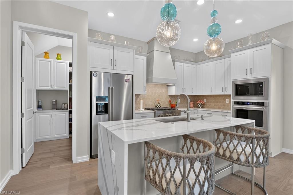14596 Kingfisher Loop Property Photo 4