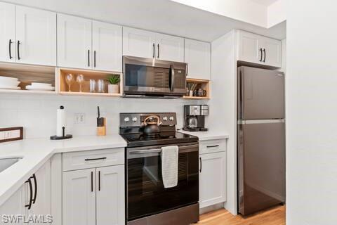 600 Neapolitan Way 146 Property Photo 4