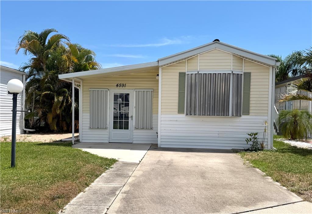 4591 Candlestick Ct E Property Photo 4