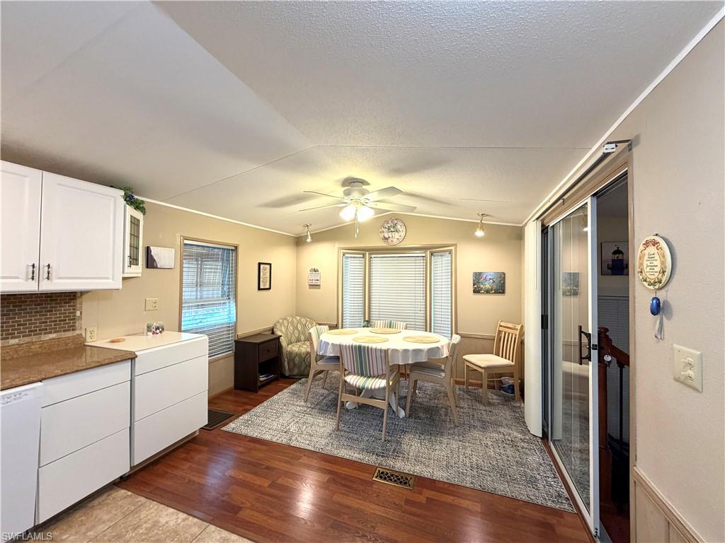 4591 Candlestick Ct E Property Photo 10