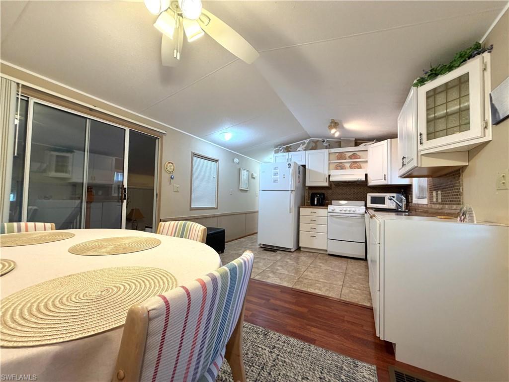 4591 Candlestick Ct E Property Photo 14