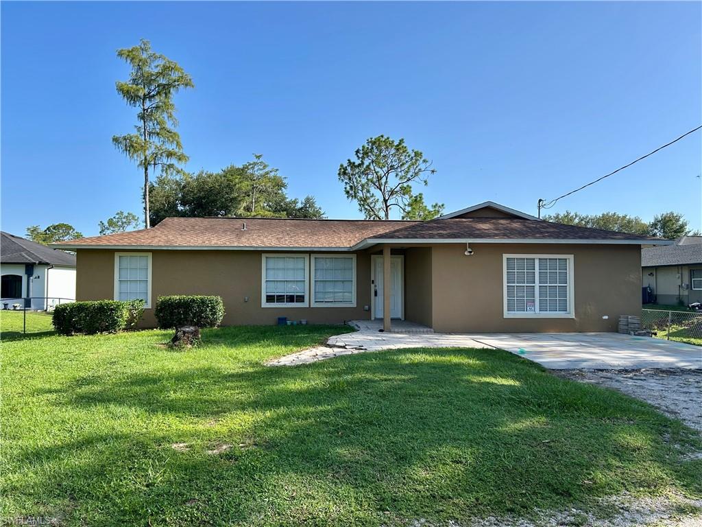 2430 Golden Gate Blvd E Property Photo 2