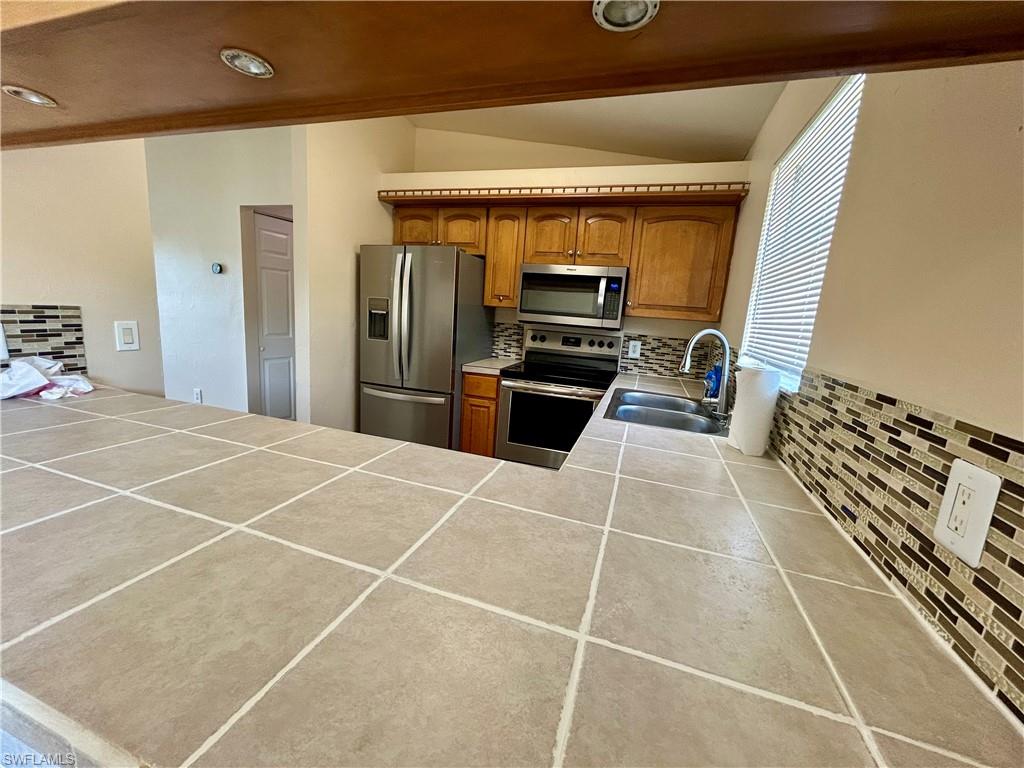 2430 Golden Gate Blvd E Property Photo 13