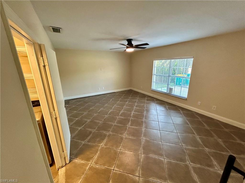 2430 Golden Gate Blvd E Property Photo 14
