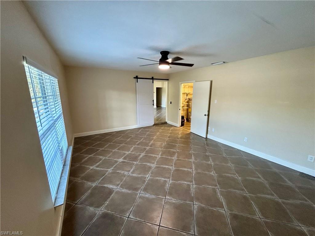 2430 Golden Gate Blvd E Property Photo 16