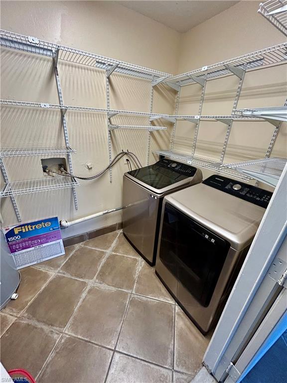 2430 Golden Gate Blvd E Property Photo 18