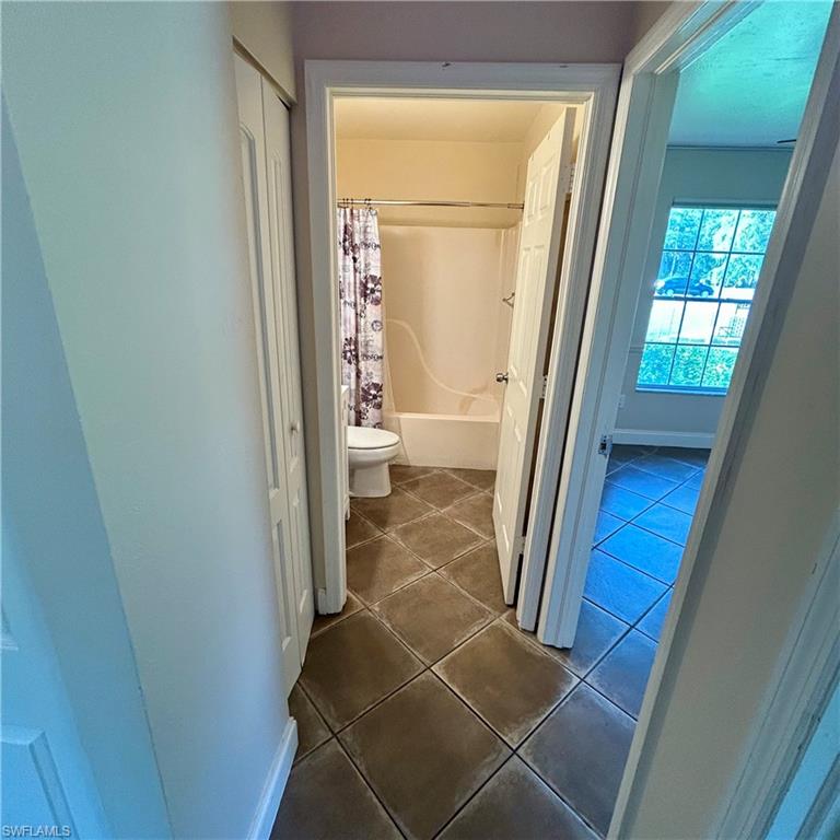 2430 Golden Gate Blvd E Property Photo 22