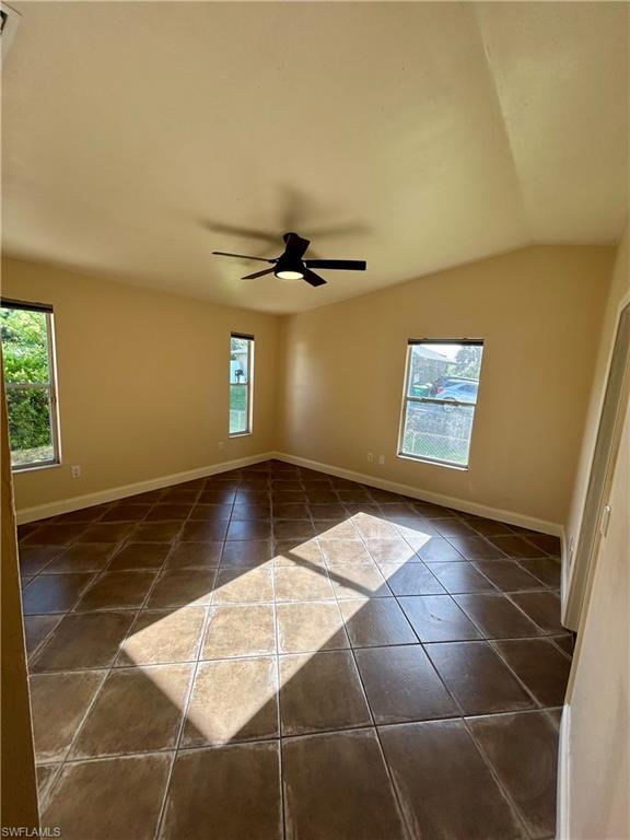 2430 Golden Gate Blvd E Property Photo 27