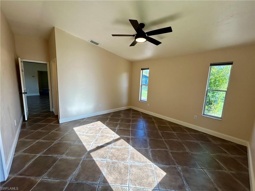 2430 Golden Gate Blvd E Property Photo 28