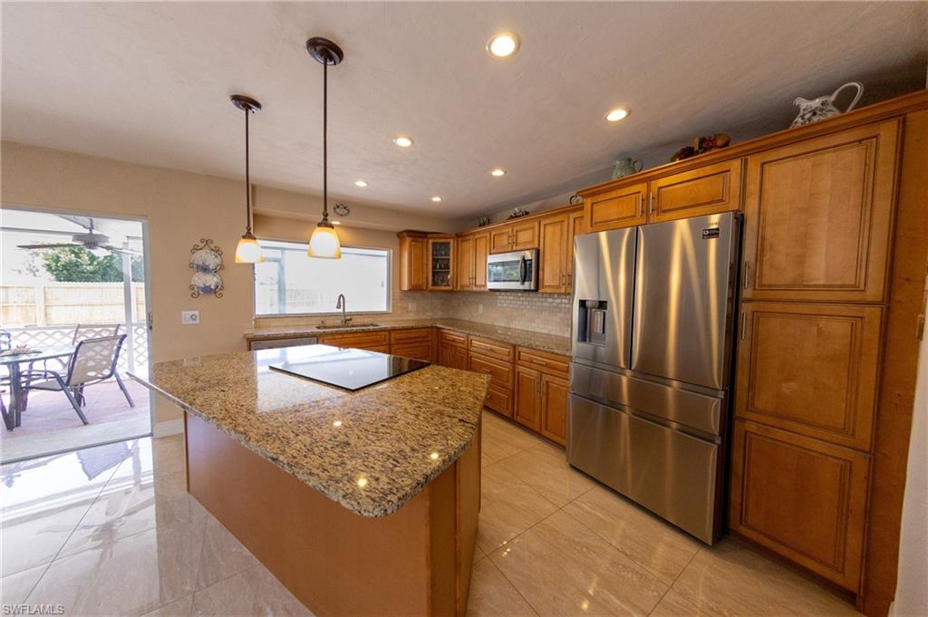 188 Gulfstream St Property Photo 3