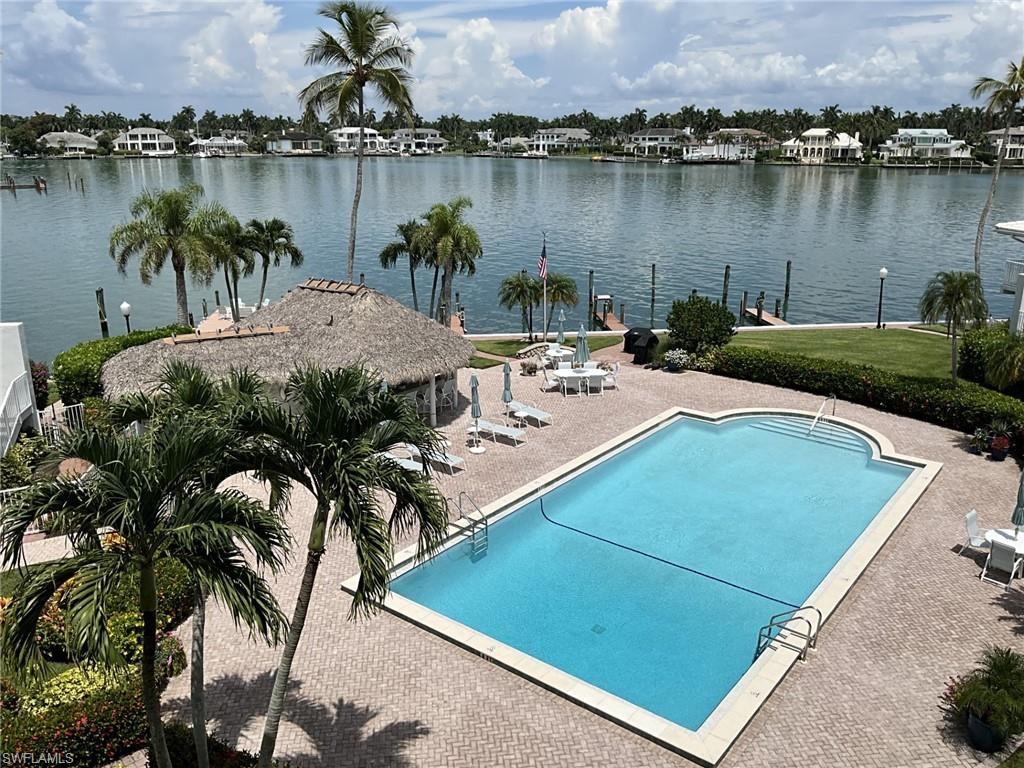 2800 Gulf Shore Blvd N 406 Property Photo 1